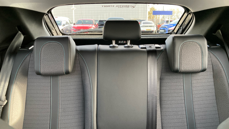 Peugeot 208 1.2 PureTech 100 Allure Premium 5dr Petrol Hatchback